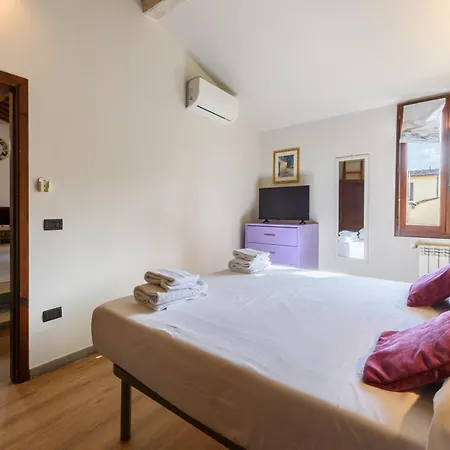 Apartment Finestra Sulle Cappelle Medicee By Mmega