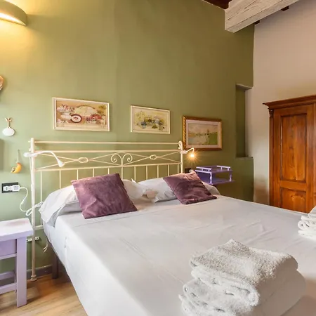 Finestra Sulle Cappelle Medicee * Firenze